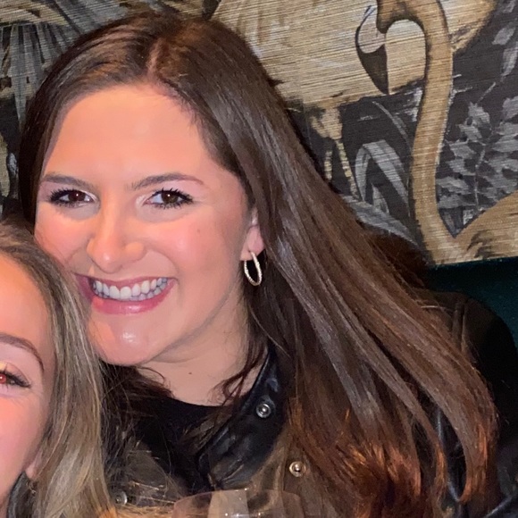 Meet your Posher, Kylee - Picture 1 of 1